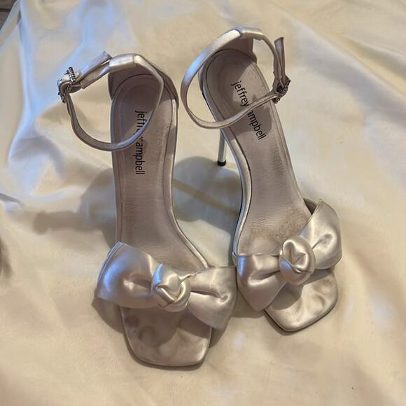 Jeffrey Campbell Queening Sandal In White size 7 - Picture 3 of 10